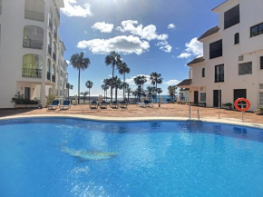 Duquesa Superb Seafront Apartment Marina Real 305